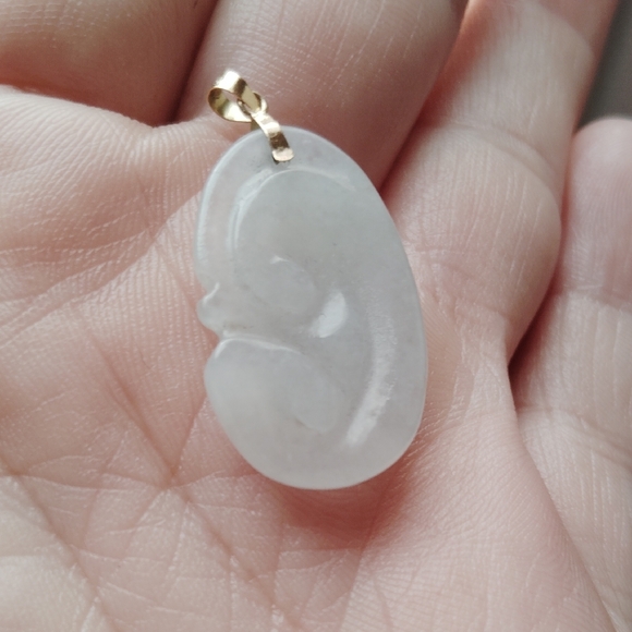 Exquisite Jadeite 18k - Picture 3 of 5